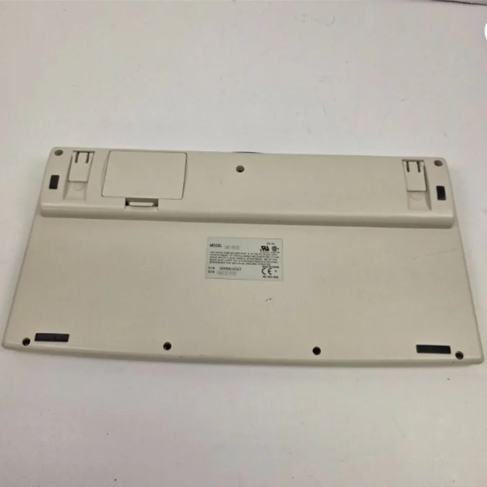 Philips Magnavox swk-8630 WebTV keyboard. Gray for parts untested